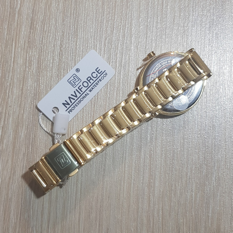 ساعت مچی عقربه ای زنانه نیوی فورس مدل NF5016 G/W