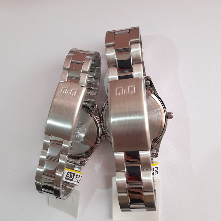 ست ساعت مچی عقربه ای زنانه و مردانه کیو اند کیو مدل A15A-003PY