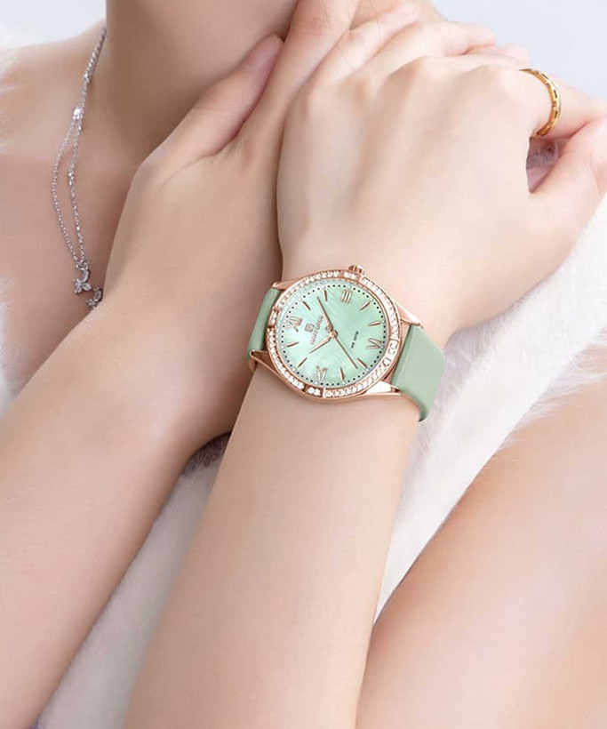 ساعت مچی عقربه ای زنانه نیوی فورس مدل NF5038-RG-GN