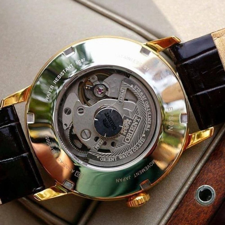 ساعت مچی مردانه اتوماتیک اورینت مدل sag-02003-w0