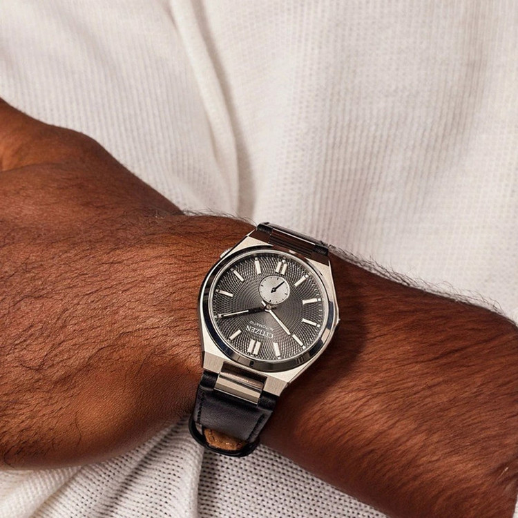 نمای از ساعت سیتیزن مردانه مدل nk5010-01h رو مچ دست