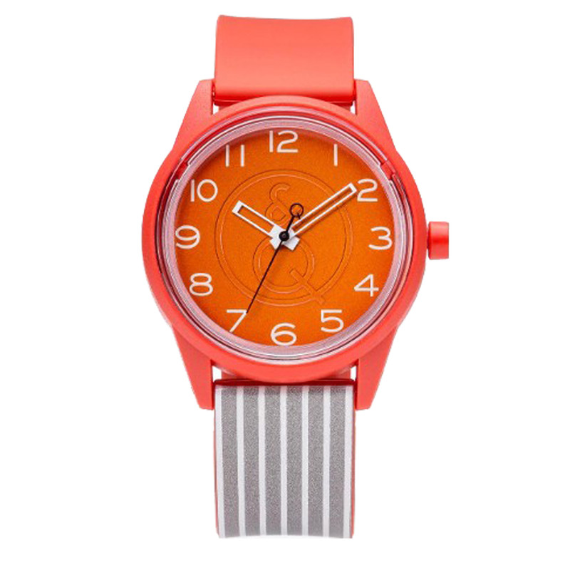 ساعت مچی عقربه‌ای کیو اند کیو مدل سولار rp00j049y به همراه دستمال مخصوص برند کلین واچ