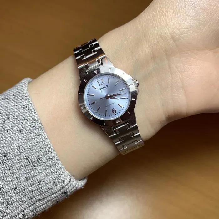 نمای رو مچ دست کاسیو