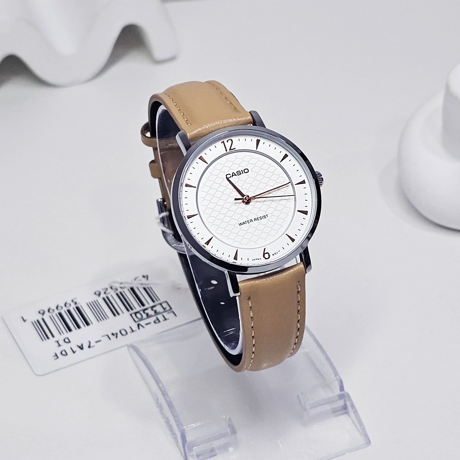 نمای از صفحه ساعت کاسیو زنانه مدل LTP-VT04L-7A