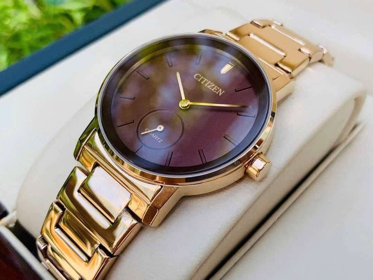 ساعت مچی عقربه ای زنانه سیتی زن مدل EQ9063-55X